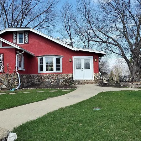 127 Hwy 71 Main House Villa